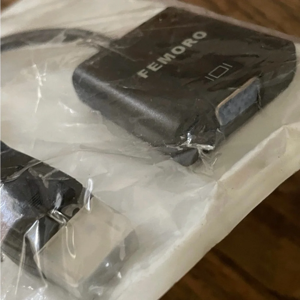 NWT Femoro Display Port Adapter Chromebook Black